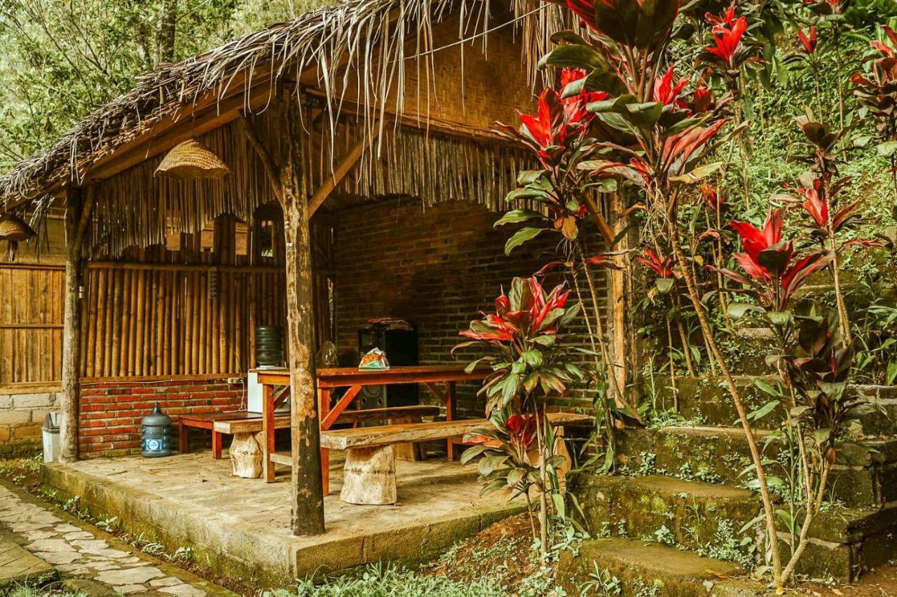 Buda'S Homestay Lemukih Buleleng  Exterior photo